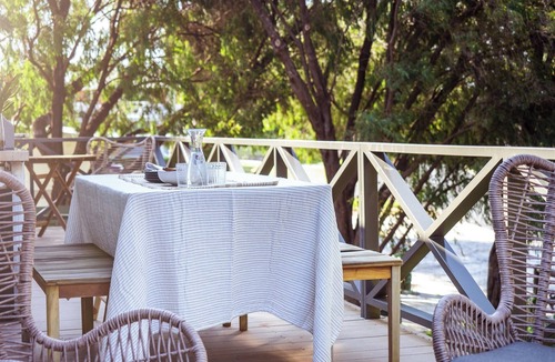 Preston Beach House | Relaxing Escape for couples, friends and family.