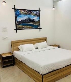 Sualkuchi House | Restopia Homestay