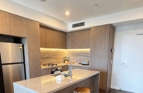Broadbeach Apartment | River View High-Rise 1BR Apartment by GC Casino