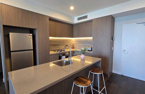 Broadbeach Apartment | River View High-Rise 1BR Apartment by GC Casino