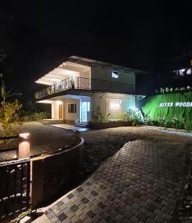 Todupulai Villa | River Woods Villas