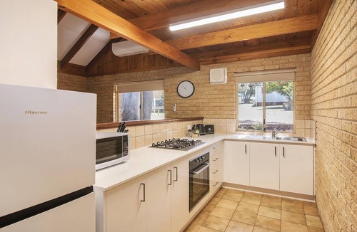 Augusta Cottage | Riverscape Cottage No.11 - Riverscape - unit 11 with views over the Blackwood River and fire place