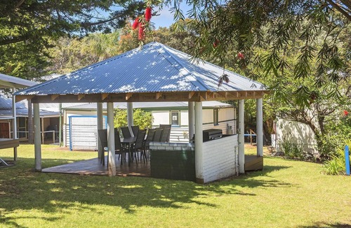 Augusta Cottage | Riverscape Cottage No.11 - Riverscape - unit 11 with views over the Blackwood River and fire place