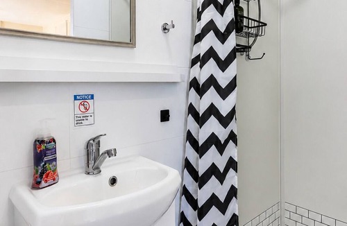 Murray Bridge Cabin | Riverview cabin Murray Bridge situated on Riverfront road Murray Bridge.