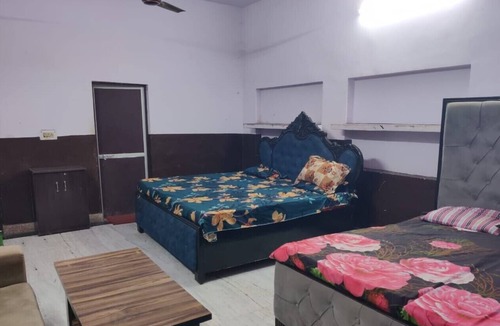 Allahabad House | RK Guest House