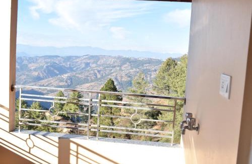 Sanjauli Bed & Breakfast | RKM Biulding Sharma B&B