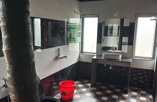 Honavar Hotel | Rocky's Beach Stay