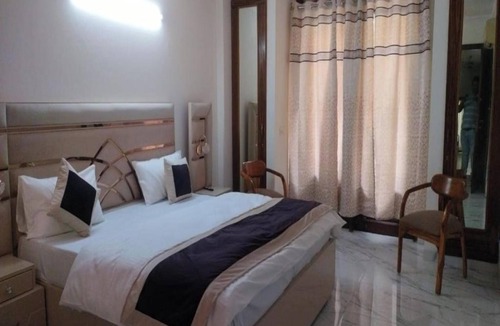 South Extension House | Room-home Stay Cum Bed and Breakfast
