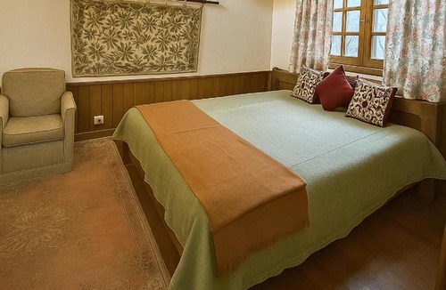Nainital Hotel | Rosastays Mallital, Nainital