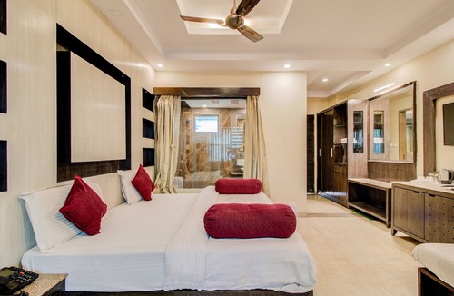 Mount Abu Hotel | Royal Garden Retreat