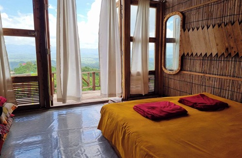 Bandarban Hotel | Royal Hill Resort Mirinja Valley Lama