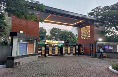Pune Apartment | Royal Humming Bird