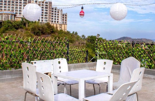 Aarey Colony Villa | Royal PAMLS villa with ptv pool Mumbai