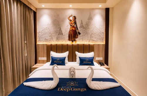Puri Hotel | Royale DEEPGANGA - Sea View Hotel Near Lighthouse - Free Parking & Restaurant Facility