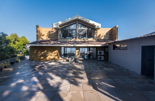 Wai Villa | SaffronStays Mountain Rizz