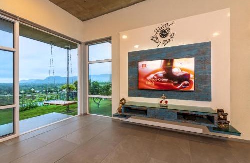 Igatpuri Villa | SaffronStays Serenity, Igatpuri
