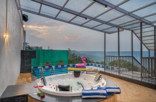 Mahabaleshwar Villa | SaffronStays Skyfall
