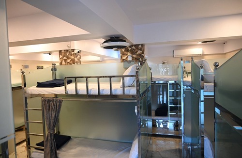Andheri Hotel | Sagar Dormitory Andheri - Nearest to Andheri Railway Station West