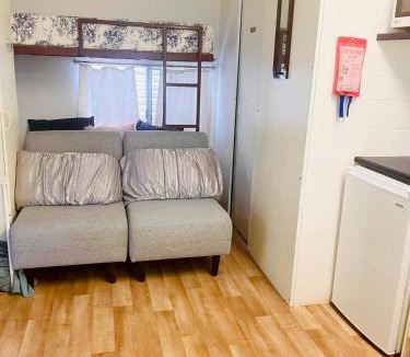 Samford Valley Apartment | Samford Village One Bed Cabin