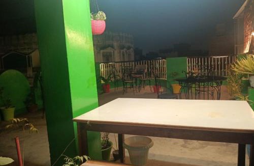 Varanasi House | Sandhya Guest House Varanasi Near Ganga River
