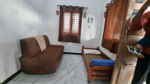 Thalayathimund Villa | Sandiago Villa 2 Bhk House - Only Bachelors Adults