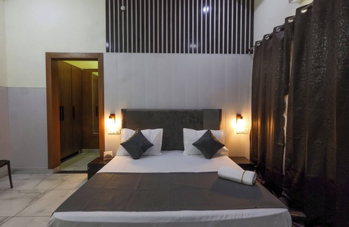 Narwana Hotel | Sapphire Hotel & Banquet