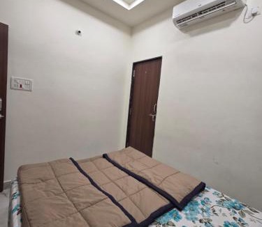 Kondapur Apartment | Saptagiri elite 104