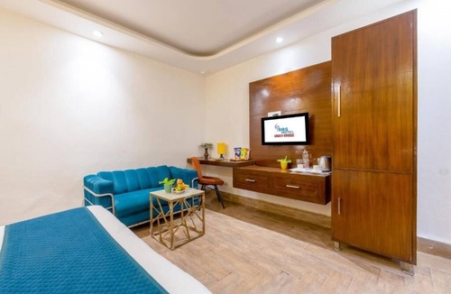 Delhi House | SBS Hotel Underbridge