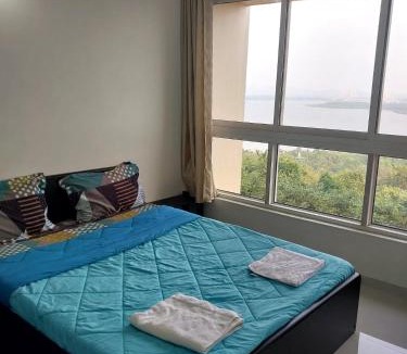 Chicalim Apartment | Sea View with Balcony