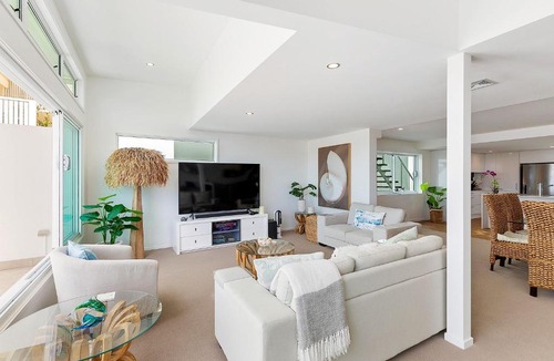 Sunrise Beach Apartment | Seashells on Sunrise, Sunrise Beach
