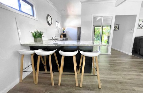 Port Macquarie House | Seaside Family Memories - 5 Bedrooms 2 Kitchens