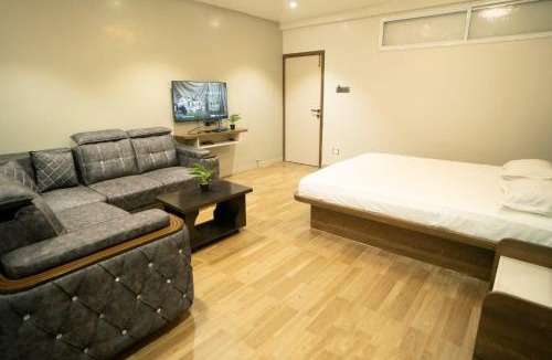 Koregaon Hotel | Sejal World Lodging