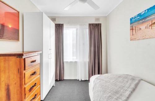 Semaphore Apartment | Semaphore's Seaside Retreat