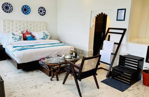 Udaipur House | Seren Lakeview king room by nirvana