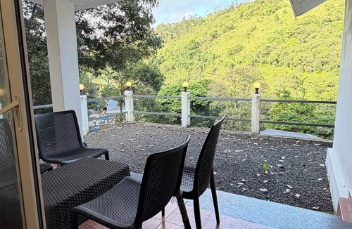 Kuttikkanam House | Serene Vista -bedroom house in delightful Peerumade perfect for relaxing