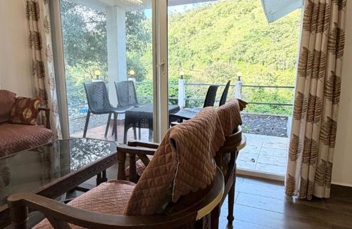 Pirmed House | Serene Vista
