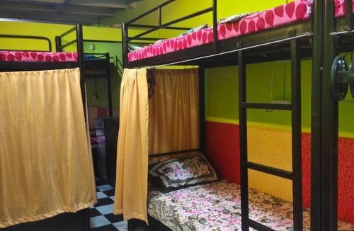 Andheri West Hostel | Shah pg and & DORMITORY