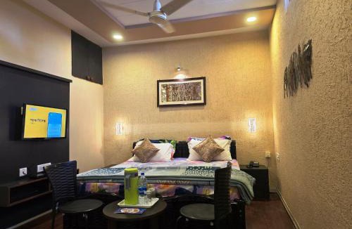 Mount Abu House | Shaleen Elegance Homestay Nakki Lake 400 meters