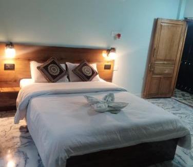 Sohra House | Shalom Guest House & Restaurant