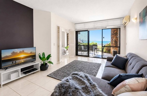 Alexandra Headland Apartment | Shandelle 5 Family Ocean View Apt