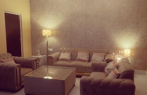 Sualkuchi Apartment | Shanti Manor Inn with Balcony n Party Hall