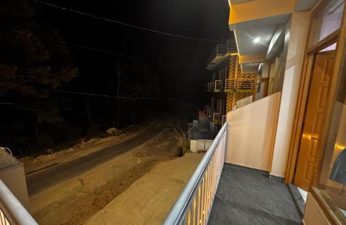 Chail Hotel | SHARMA HOTEL CHAIL iNN