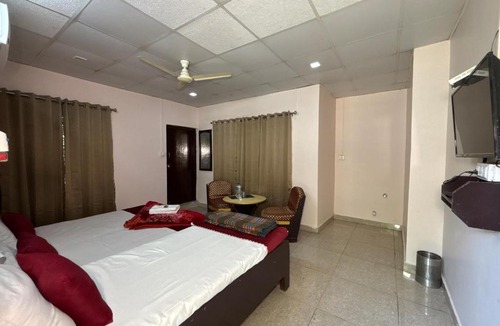Shivanandi Hotel | Sheetal Resort and Restaurant