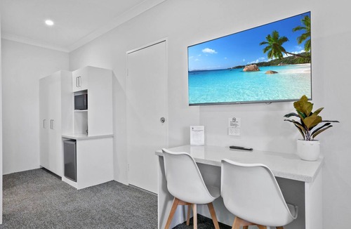 Shellharbour Hotel | Shellharbour Village Motel