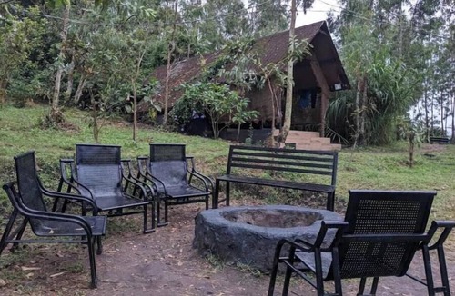 Mannarkkad Hotel | Shining Caves Resort