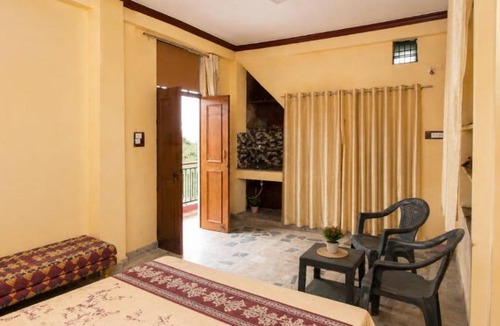 Gwalior House | Shiv Ashray HomeStay - 3 Minute from Gwalior Fort