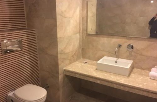 Shahjahanpur Resort | Shiva Oasis Resort