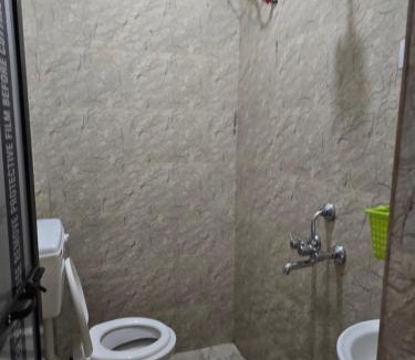 Arambol Hostel | Shiva Retreats Stay with Yoga Retreats & all Foods Included at Arambol Goa