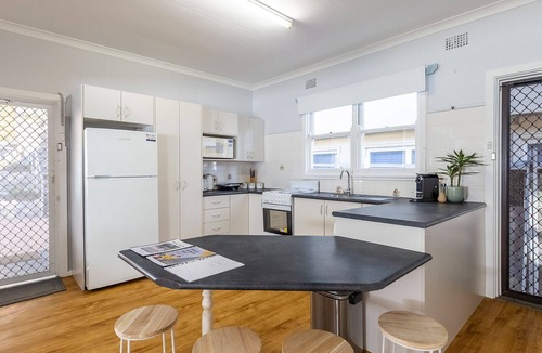Nelson Bay House | Silver Sands Back 29B - Across from Nelson Bay Beach and only a 600m walk to town