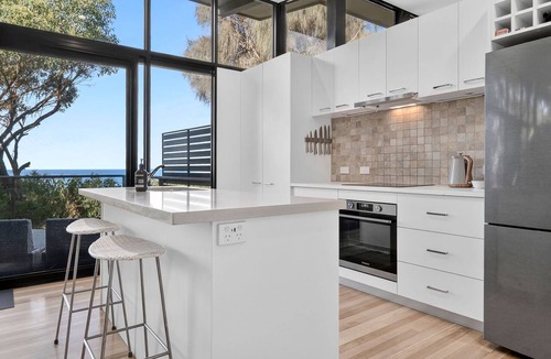 Skenes Creek House | Skenes Beach House Ocean Views set in Natural Bush